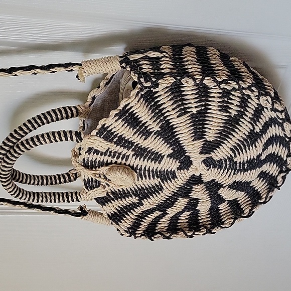 Sole Society | Round Boho Weaved Purse - Picture 10 of 12